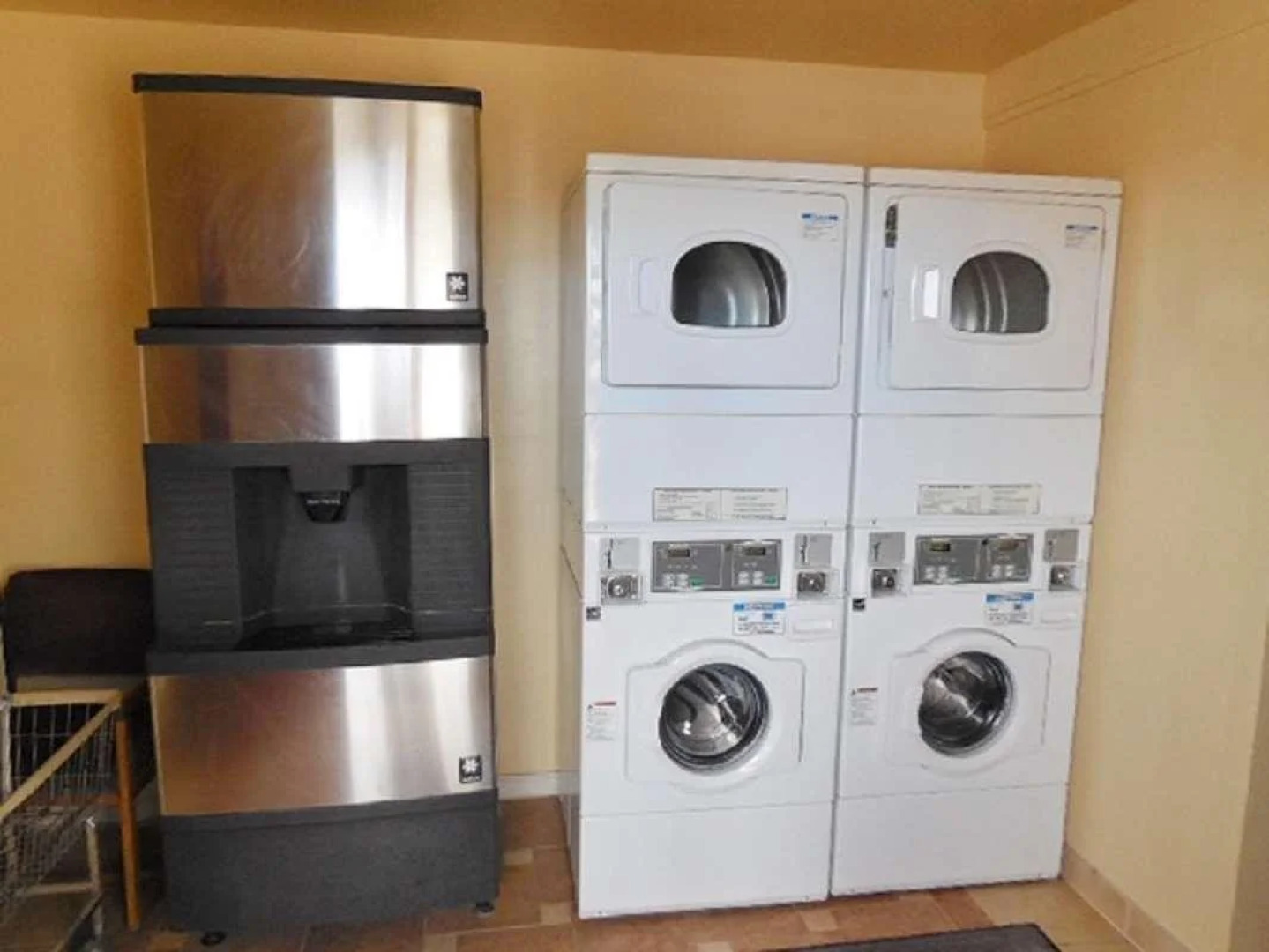 Hawthorne's Best Inn