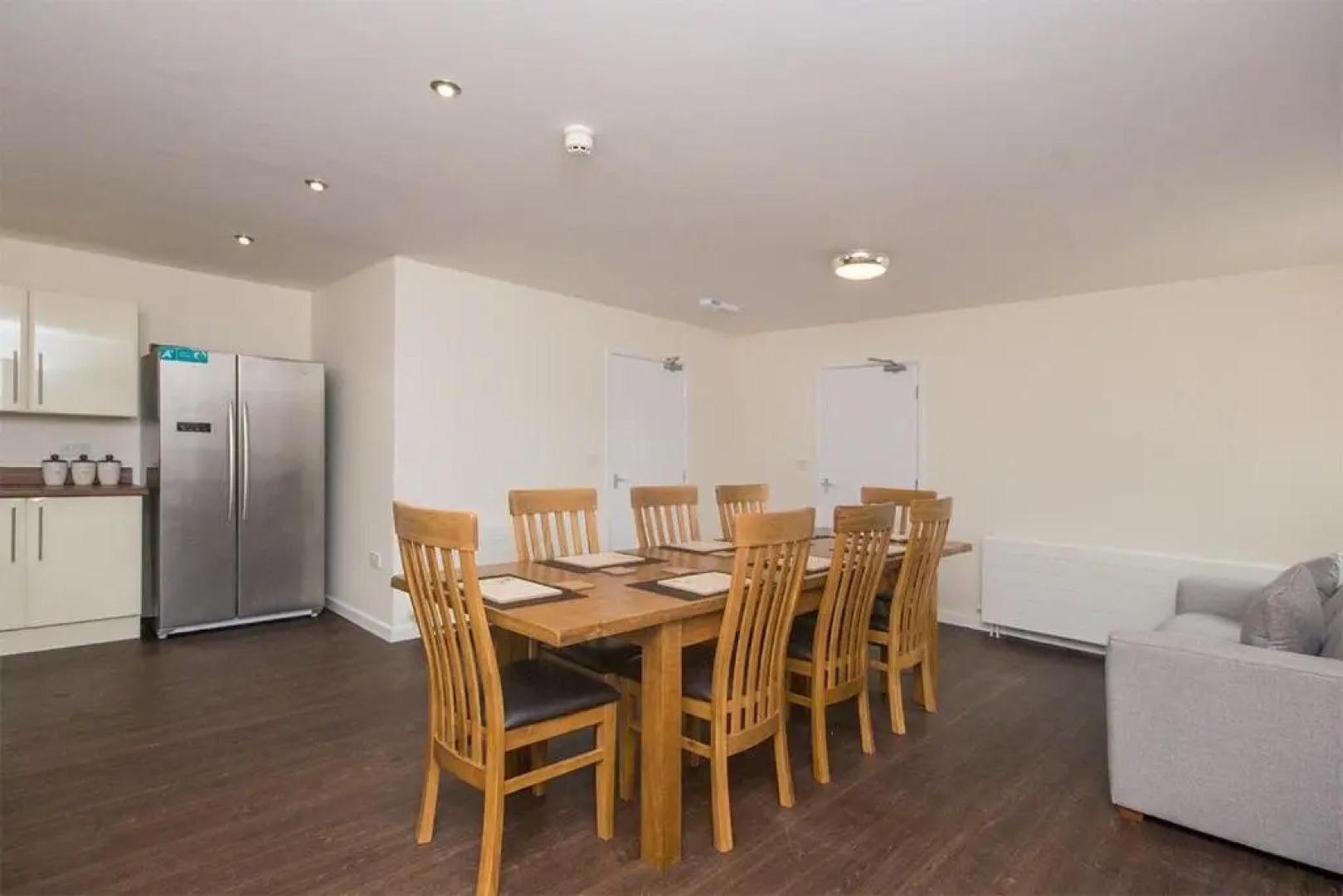 Hendy - First Floor Apartment