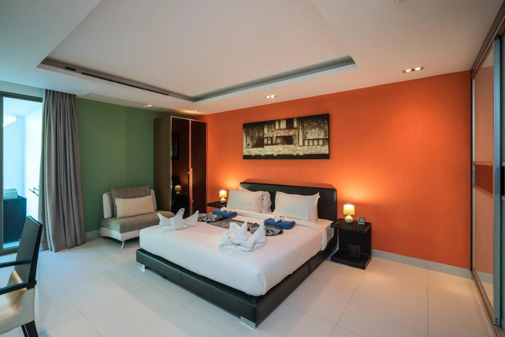 N308 - Walk to the beach apartment in Kamala, pool, gym, parking