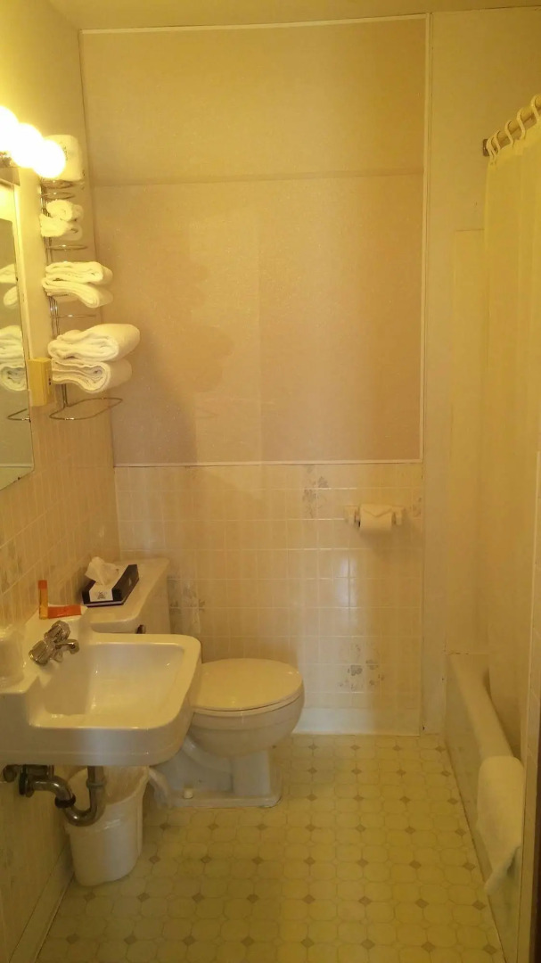 Hotel O Bel Aire Chamberlain SD I 90