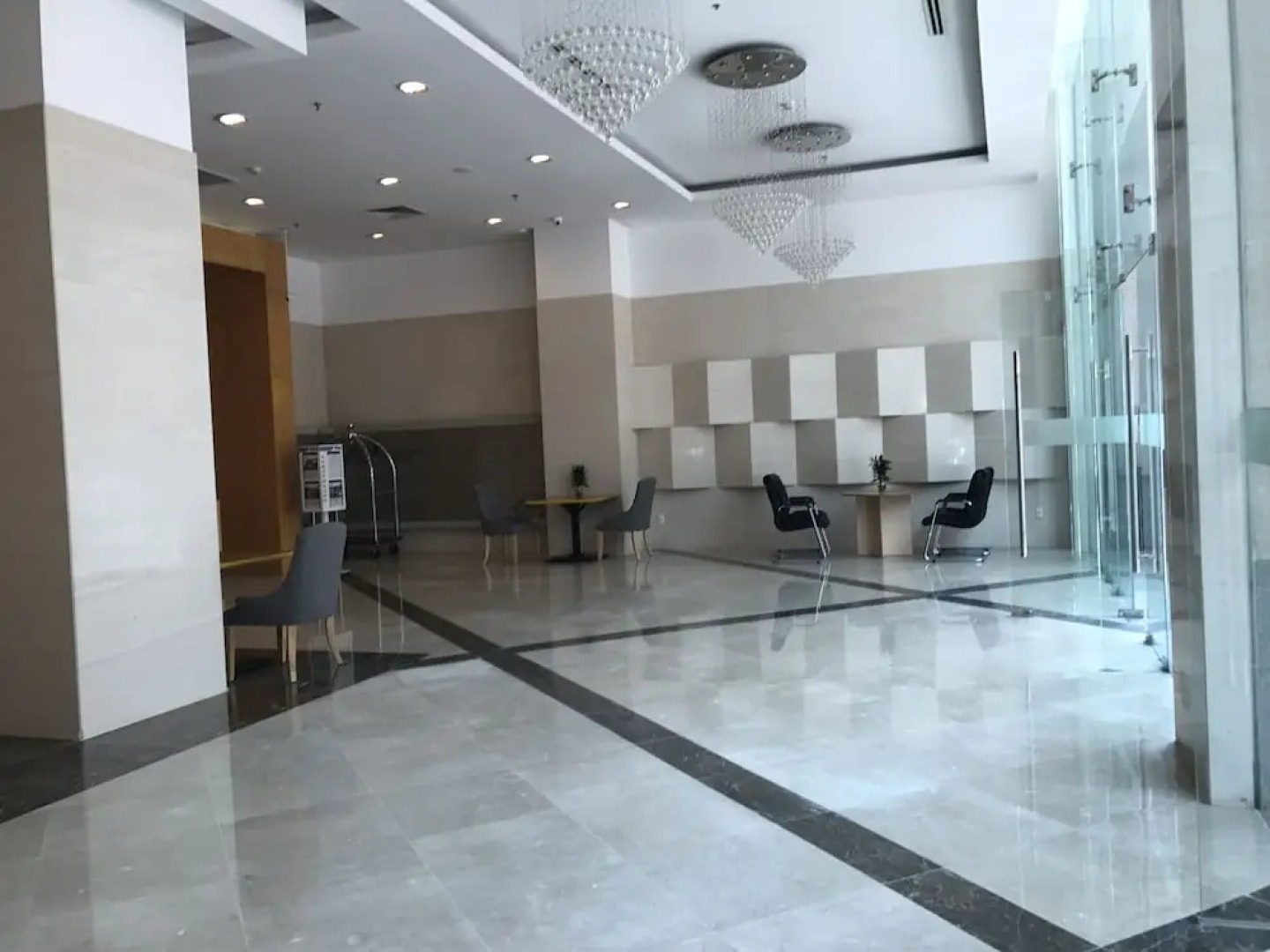 Handy Beach Apartment