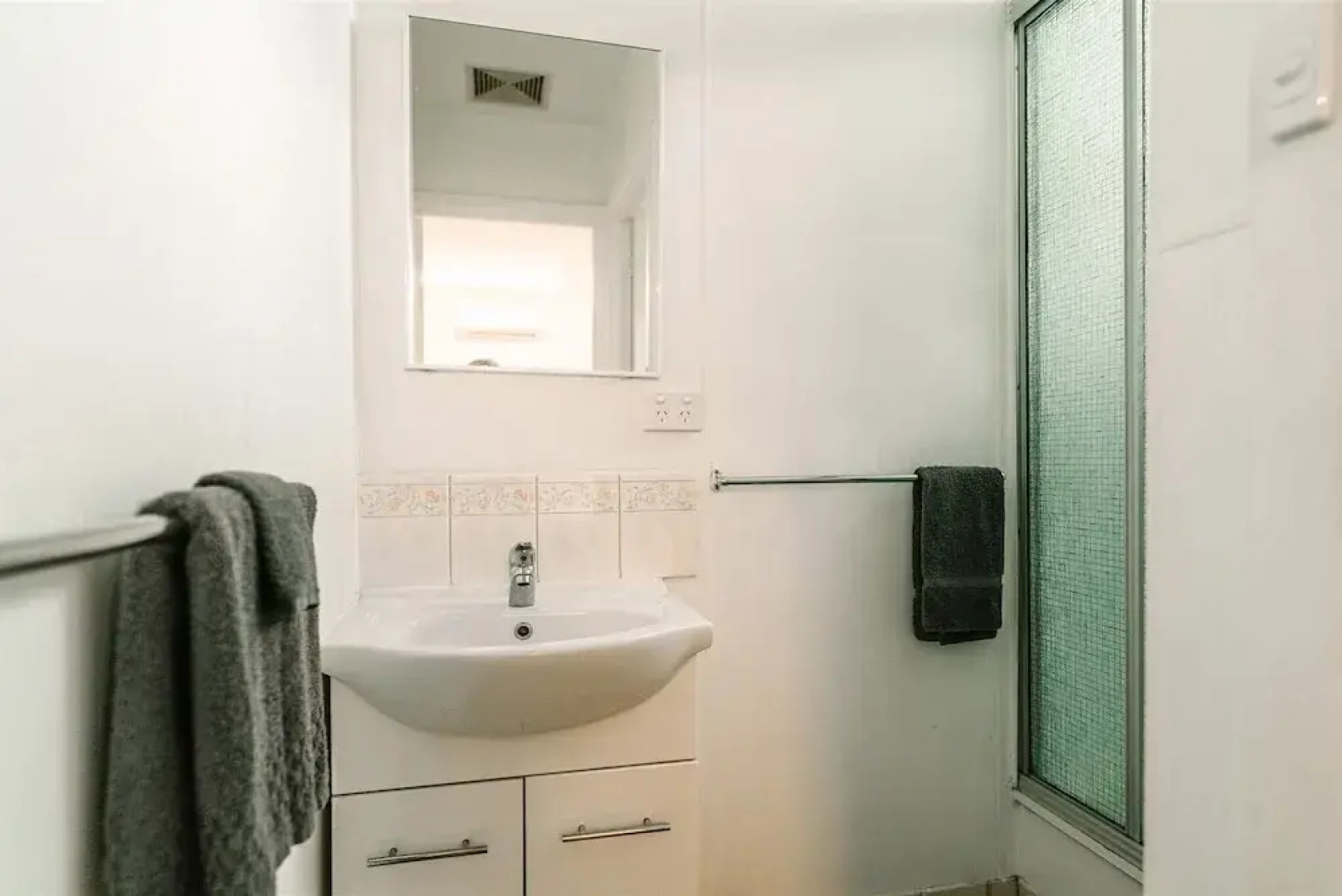 Alpine Riverside Cottages