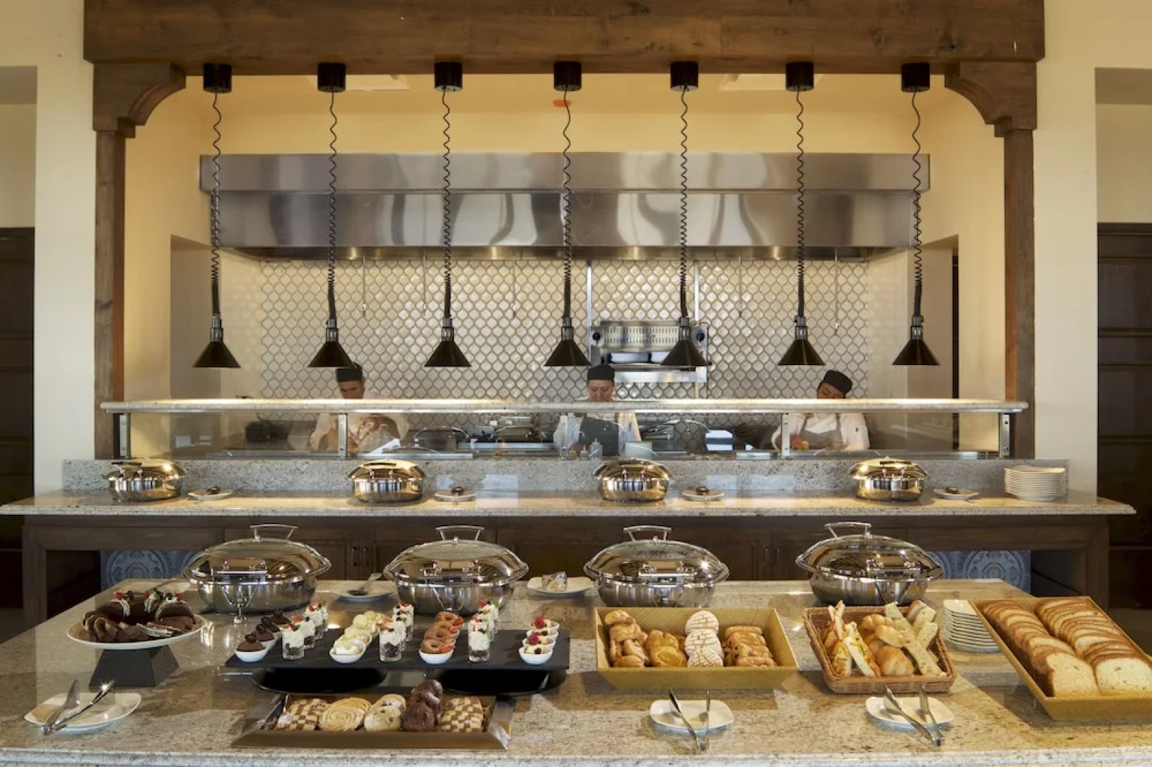 Norman Estate 18 - 3 BR Ocean Front