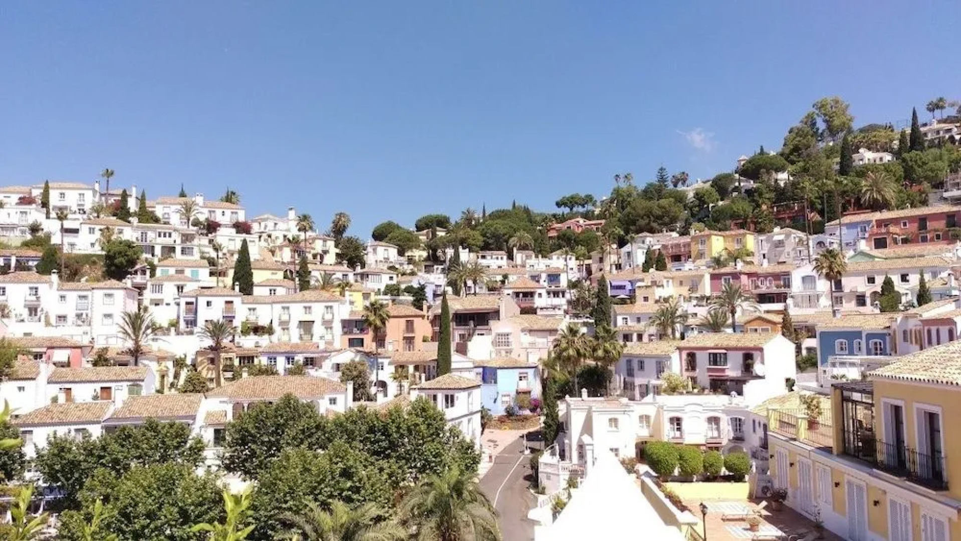 Spacious Family Benahavis Retreat