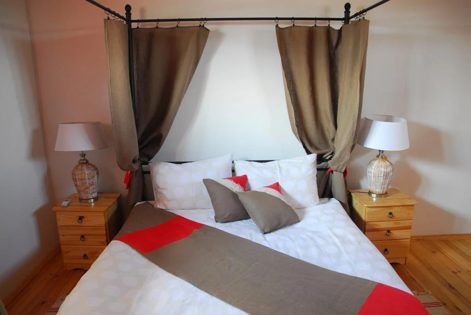 Отель Maison Blanche Мытница