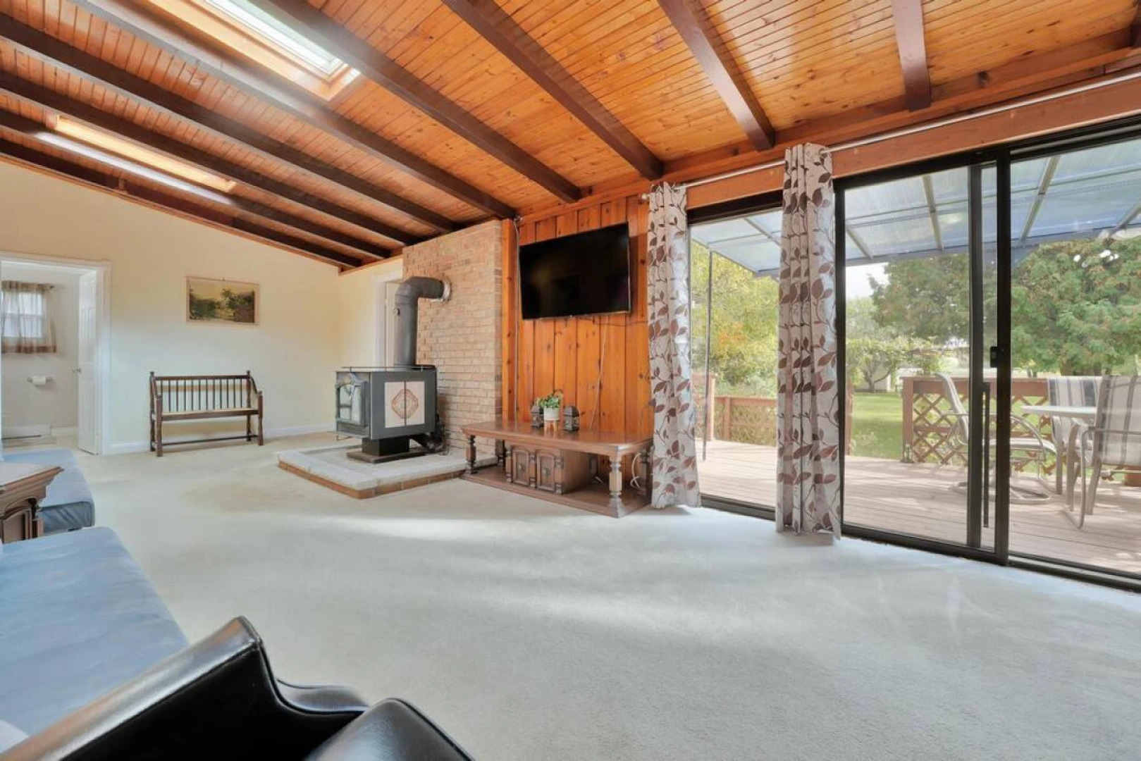 Rustic Cottage w Heating Kitchen Canal Lake