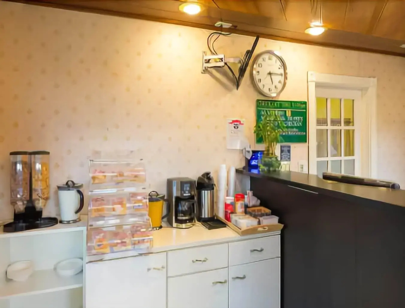 Howard Johnson by Wyndham Berkeley