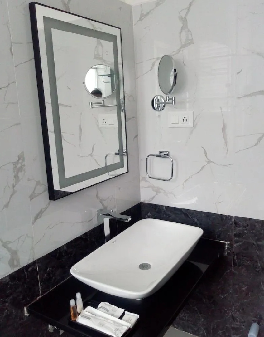 Grand Signature Hotel & Spa