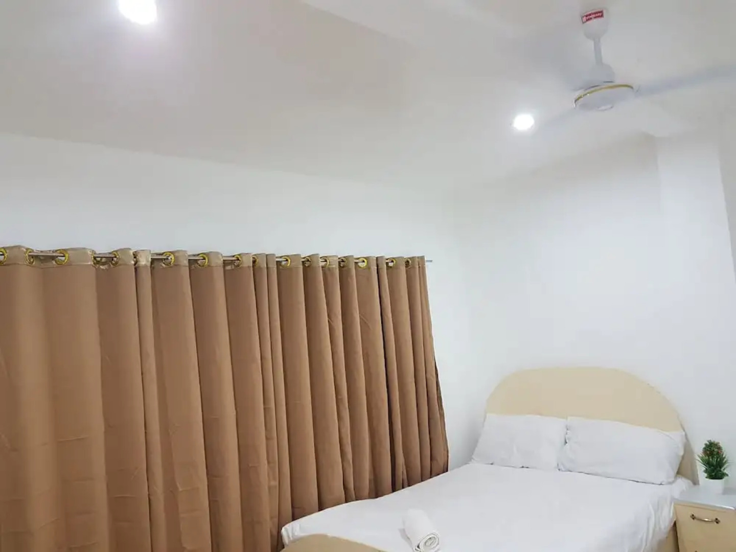 El Nido White House