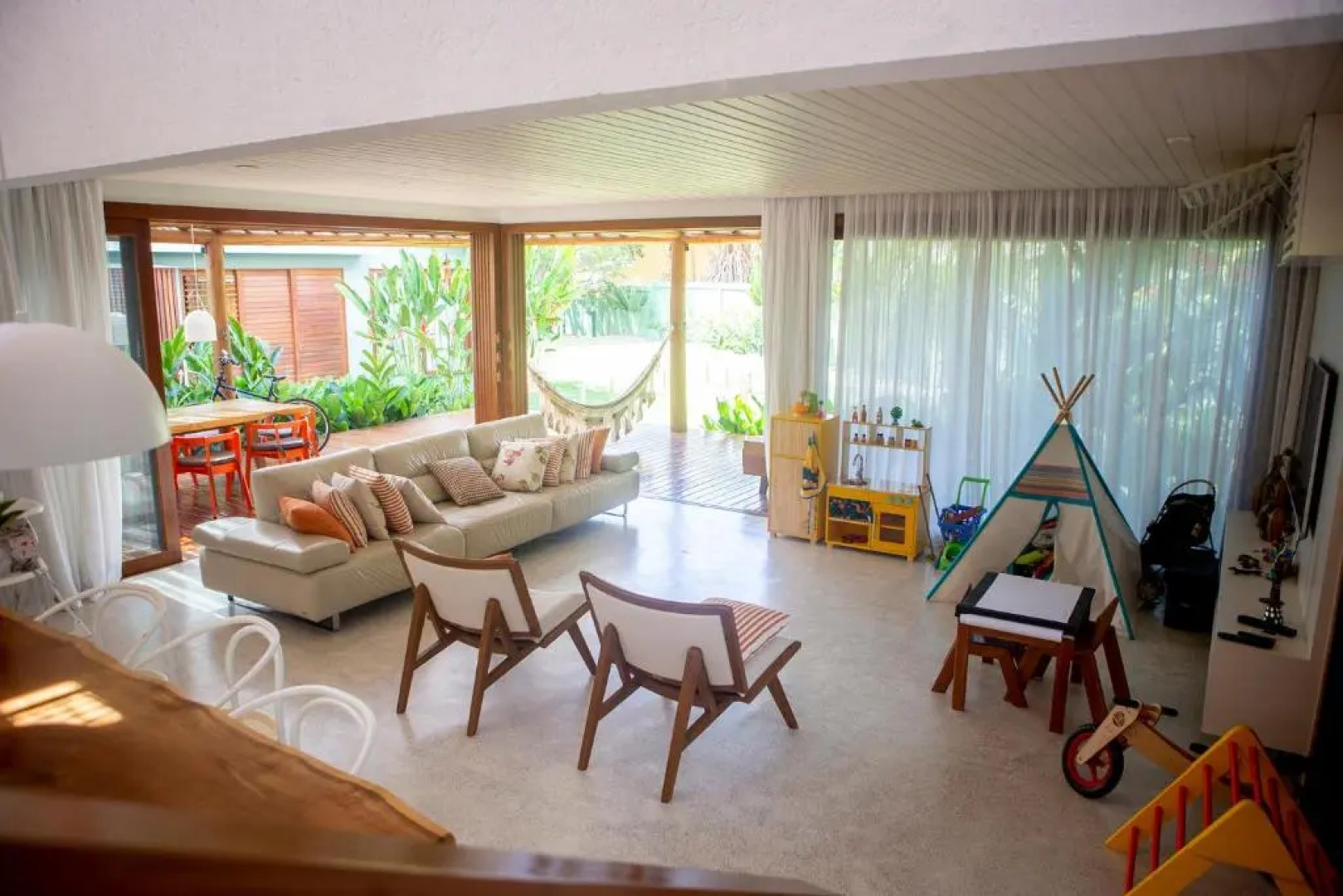 Excelente casa, pé na areia, no melhor de Arraial!