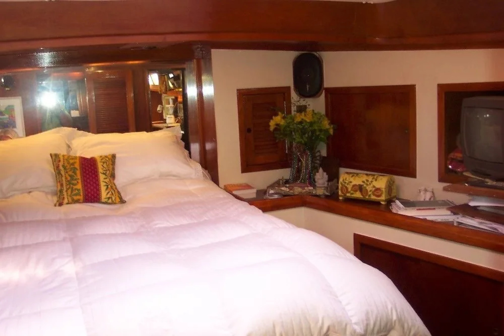 Dream Lover Boat and Breakfast