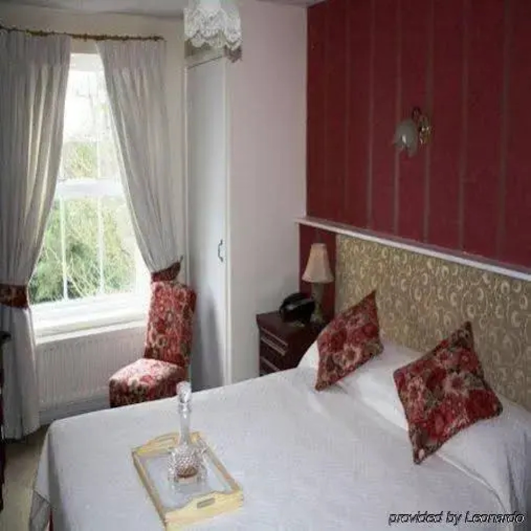 Woodlands Country House