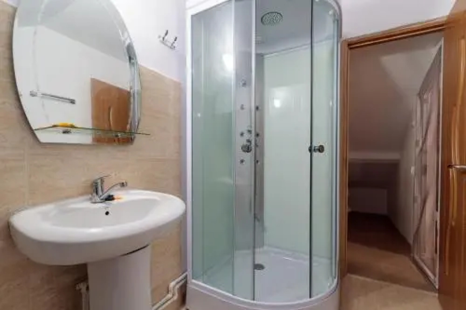 Former Ceausescu'S Vila Crizantema