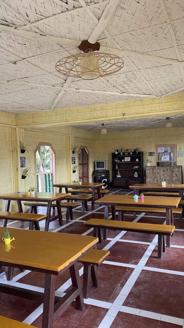 Shoreland Beach Resort by Cocotel