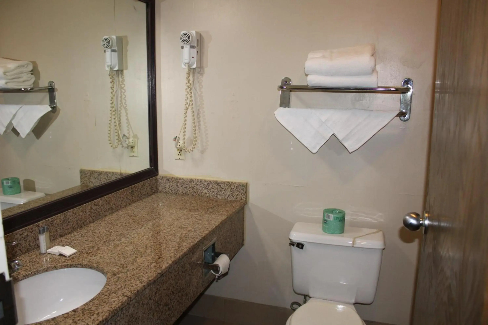 APM Inn and Suites