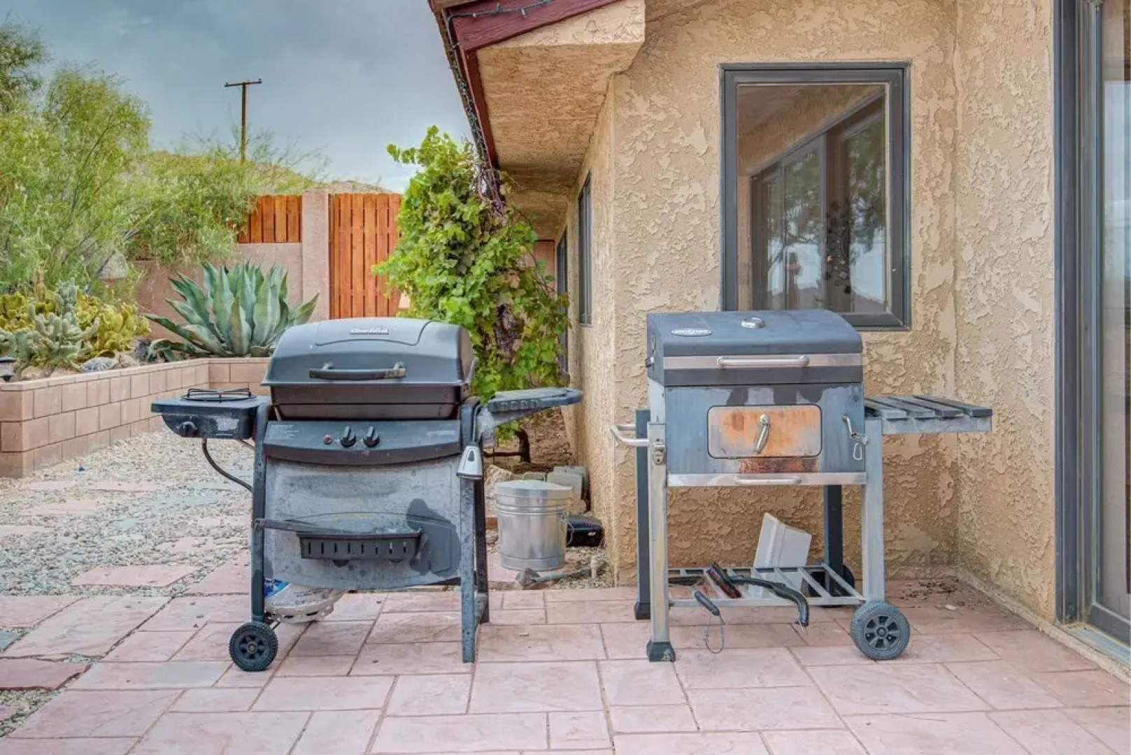 Joshua Tree Luxury Dream Modern 5 Bedroom!