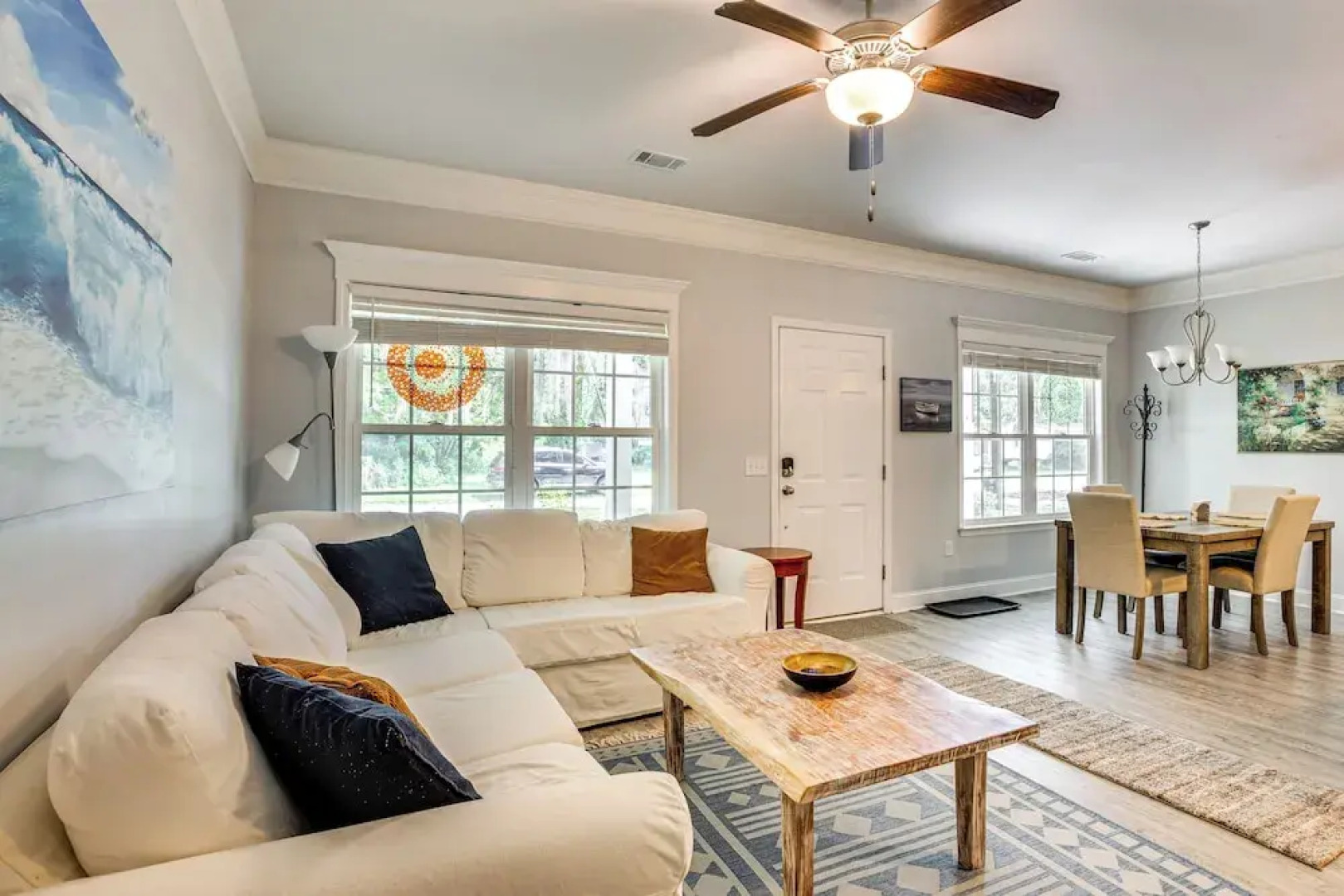 1 Mi to Riverfront: Darien Family Home