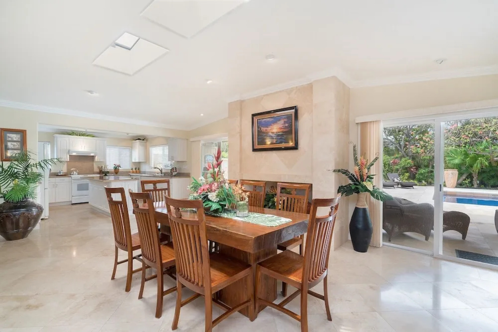 Kailua Beachside 4 Bedroom Home by RedAwning