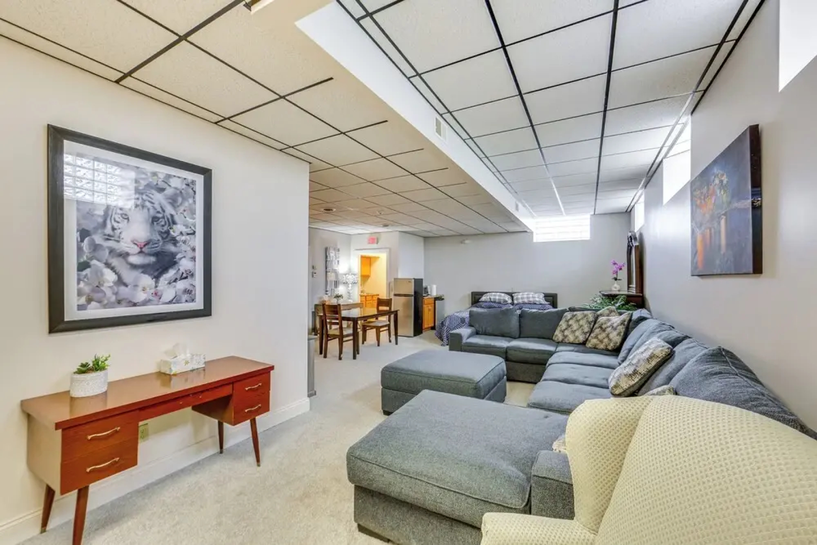 1 Mi to Dtwn: Cozy Retreat in New Kensington!