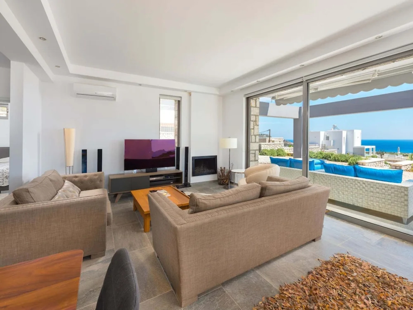 Villa in Rhodes With Infinity Pool & Sea Views