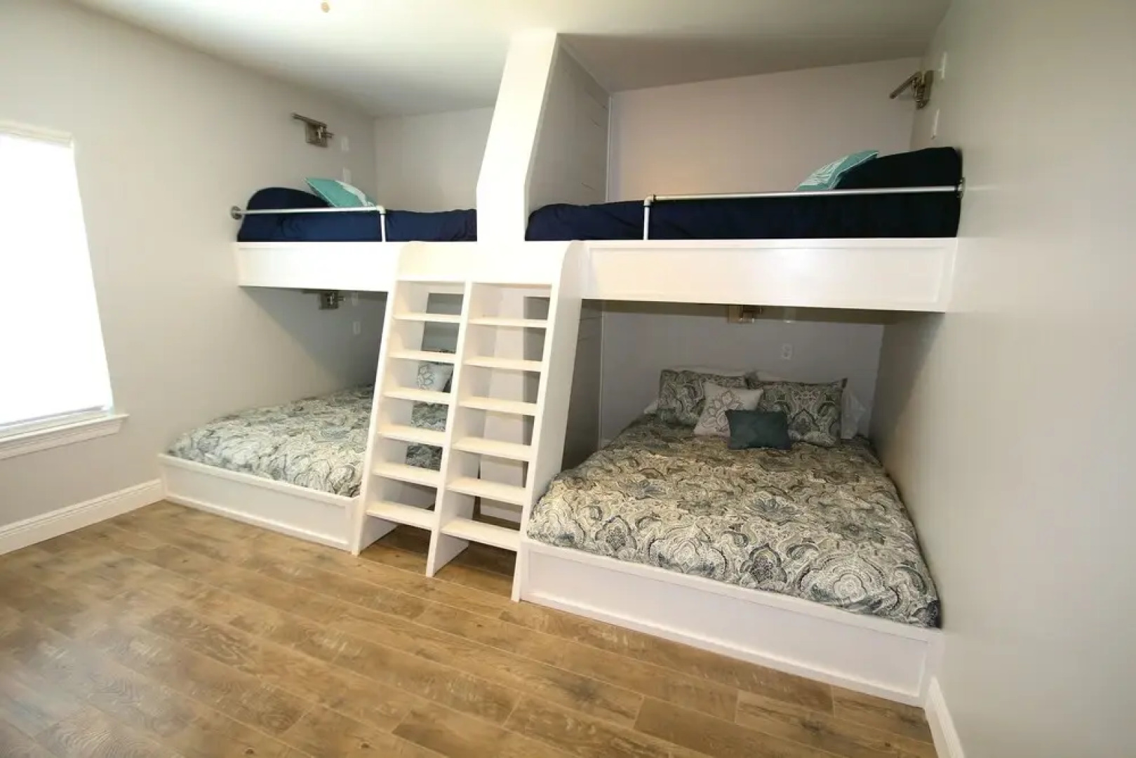 The Pointe - 4 Br Home