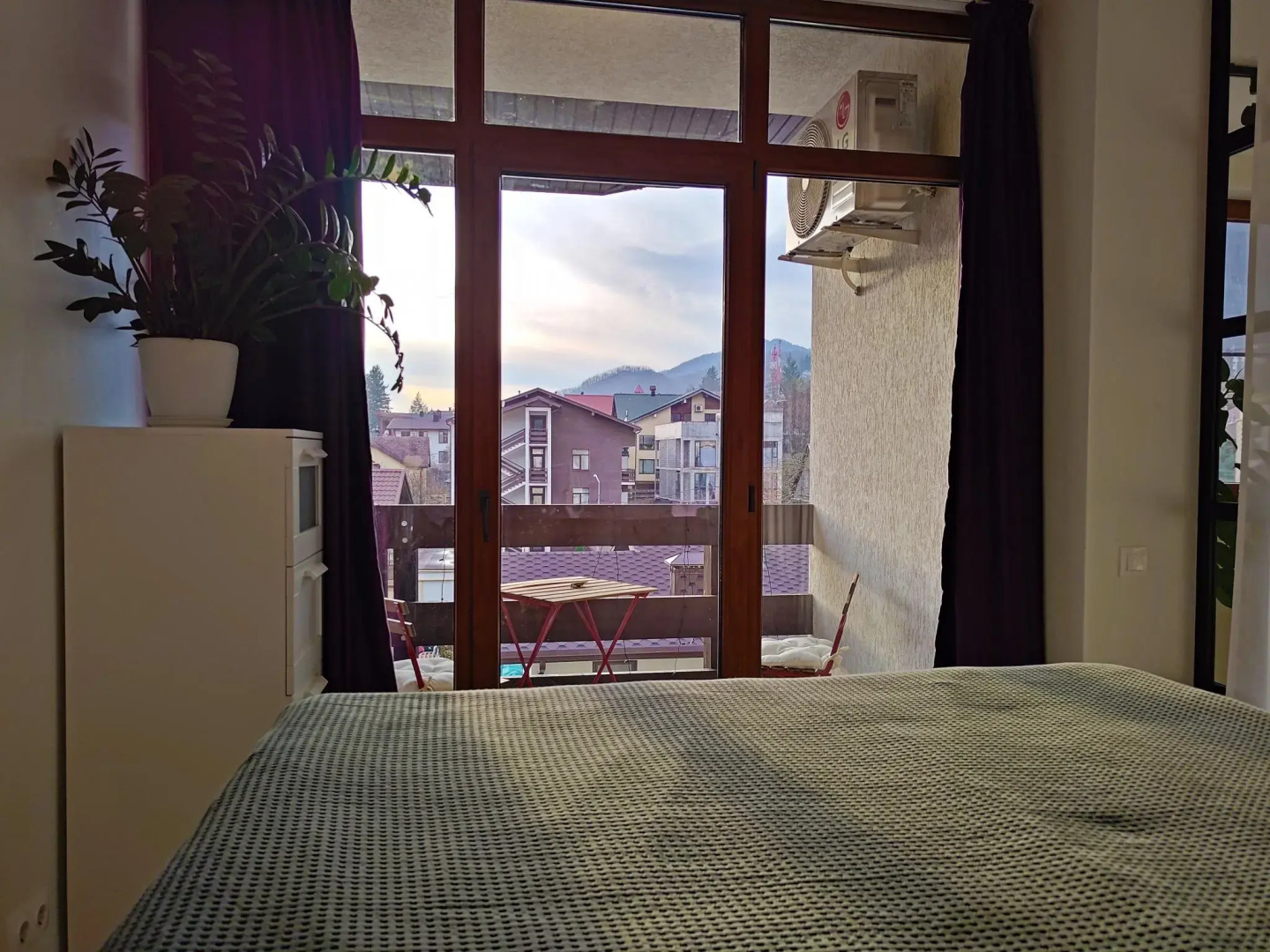 Апартаменты Жить в Горах на улице Турчинского 85