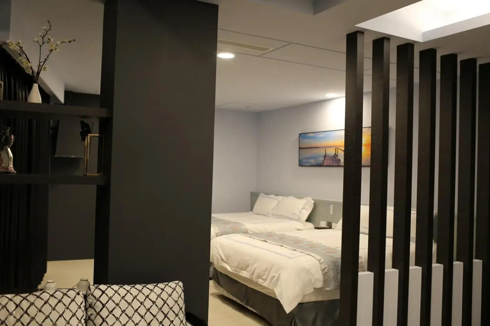 Qian Qian Riverside B&B