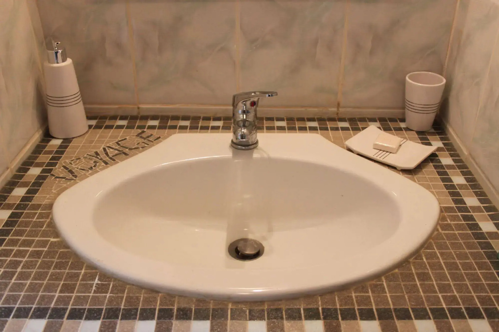 La maison du bonheur - les roulottes - Campsite