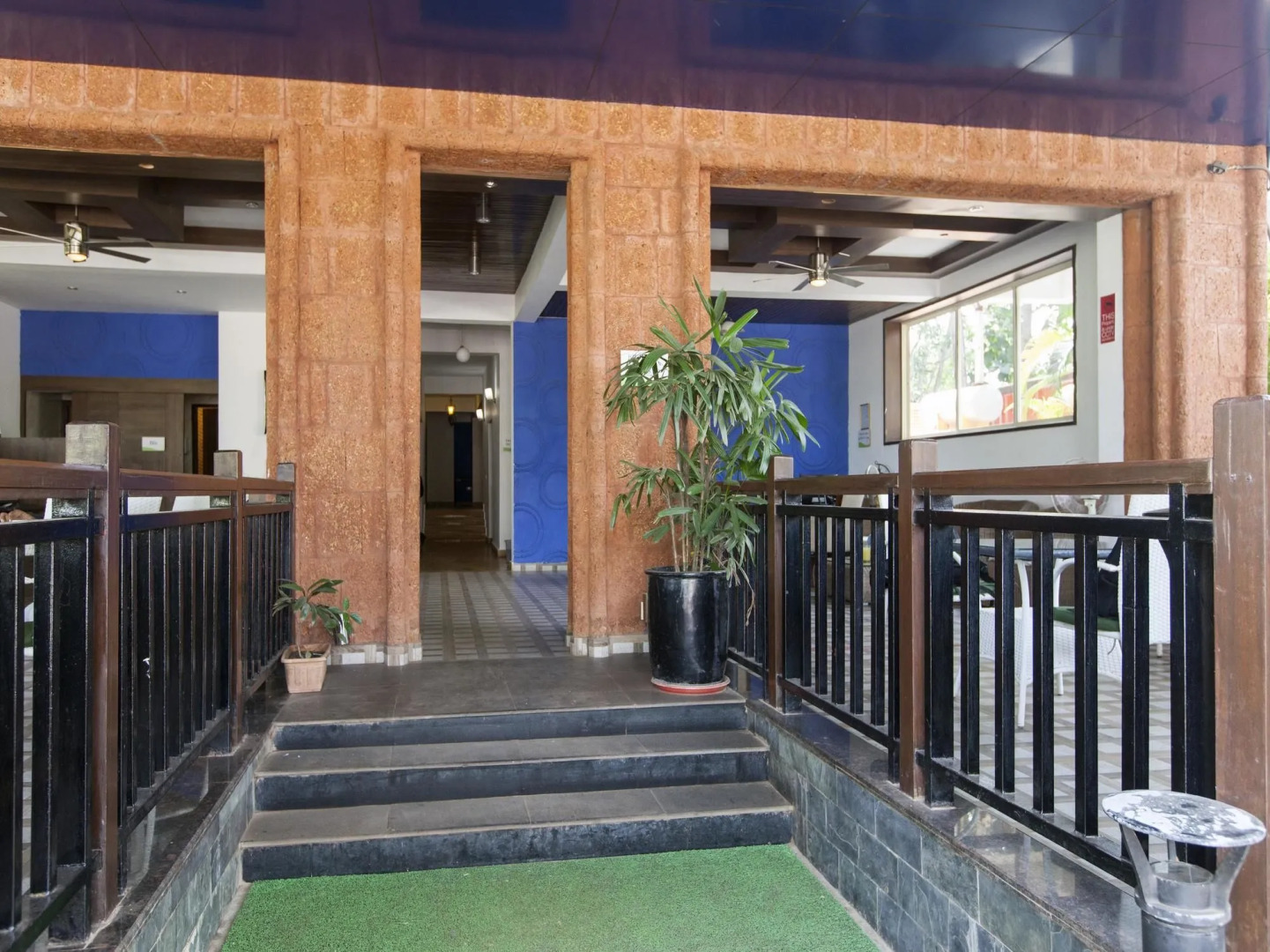 OYO Premium Anjuna Flea Market Road