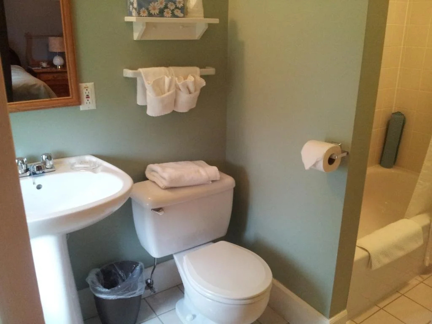 Auberge d'Anjou-Sūrya Café