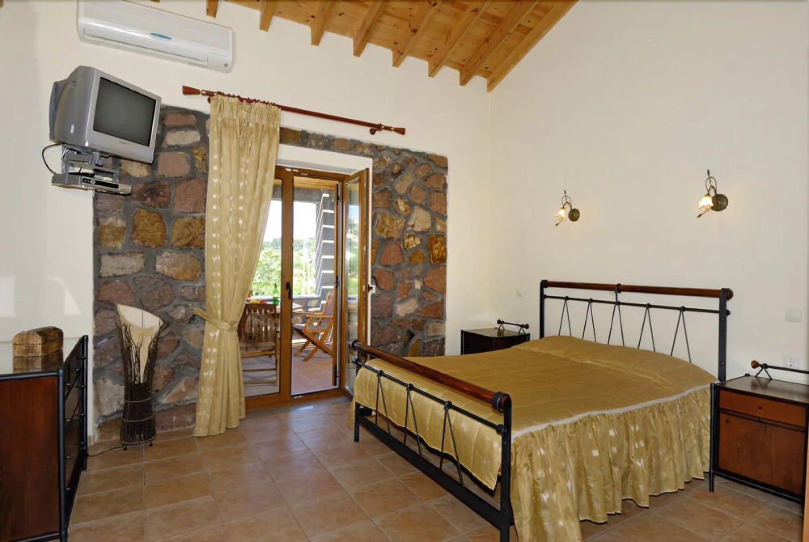 Michaela Beach Houses