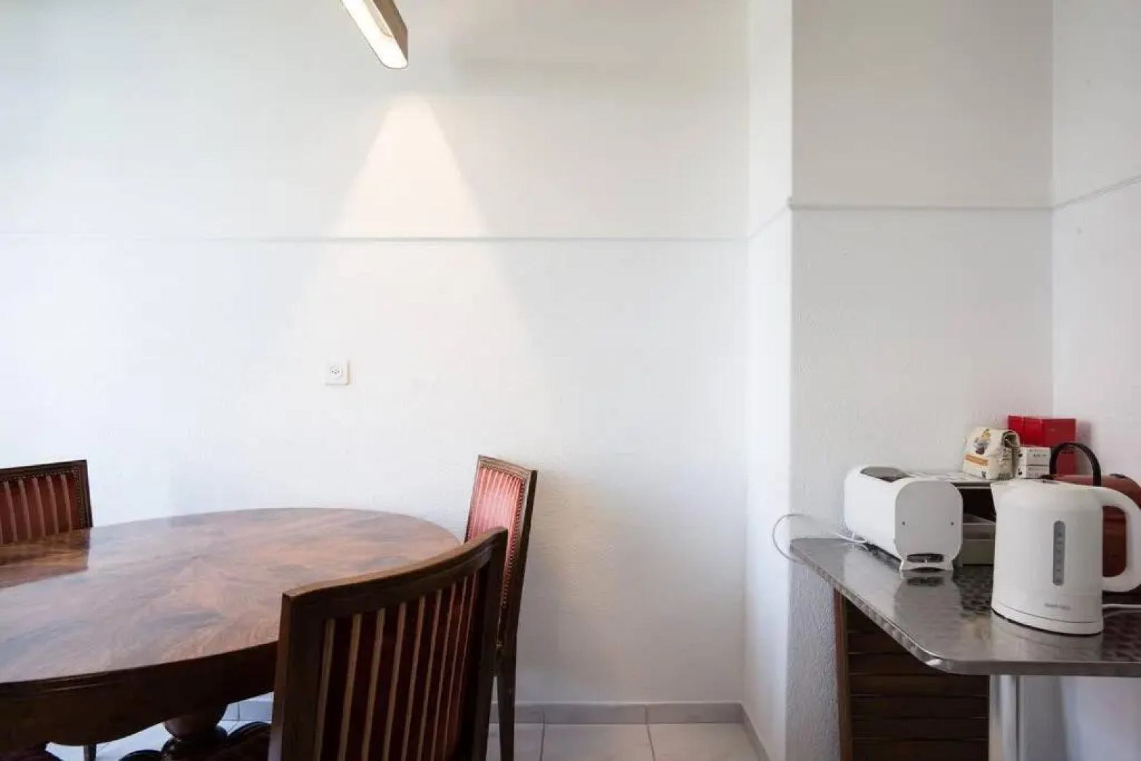 2 Zimmer in Jugendstilwohnung mit Garten (1-6 P.)