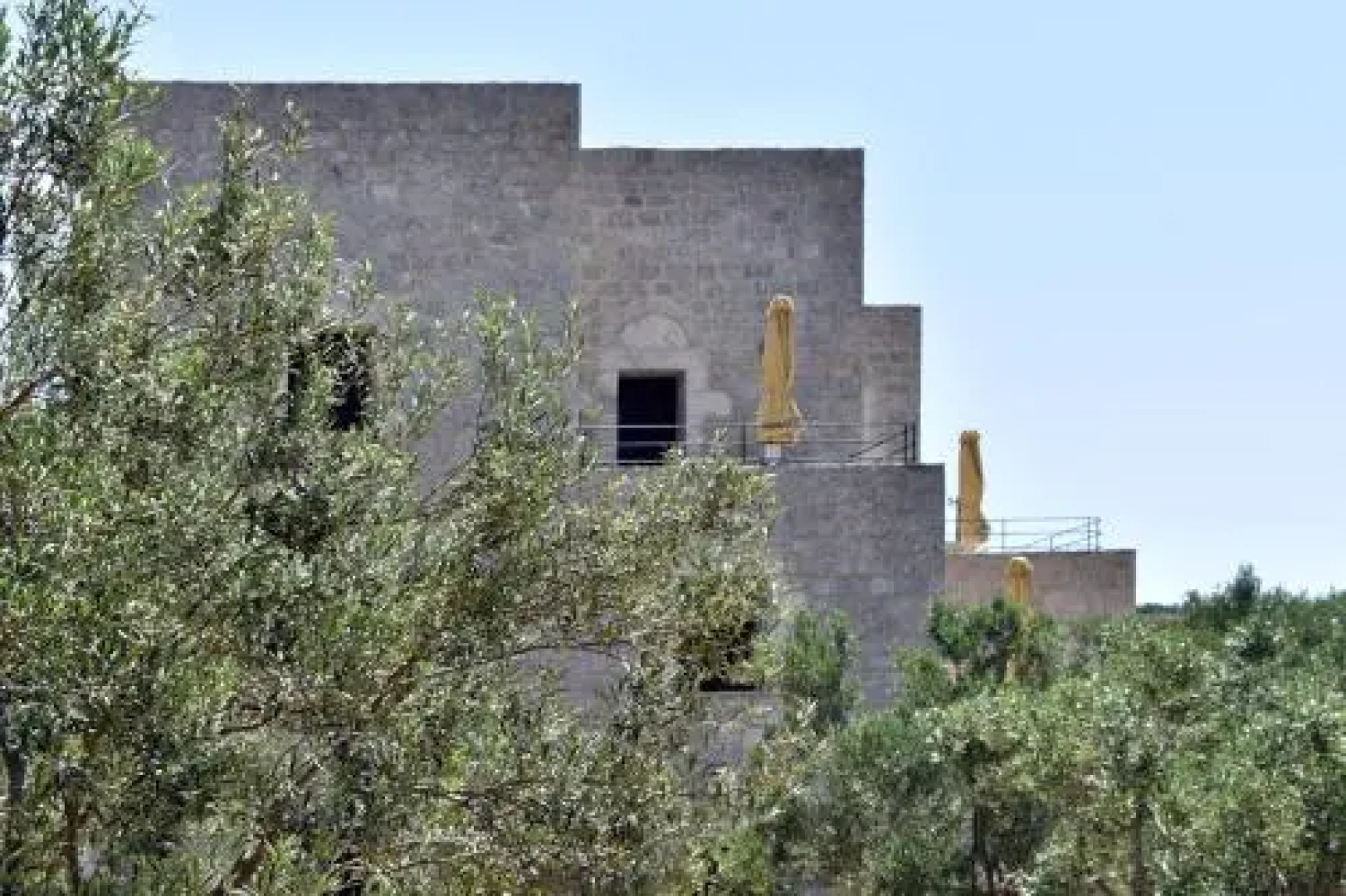 Akroyiali Apartments