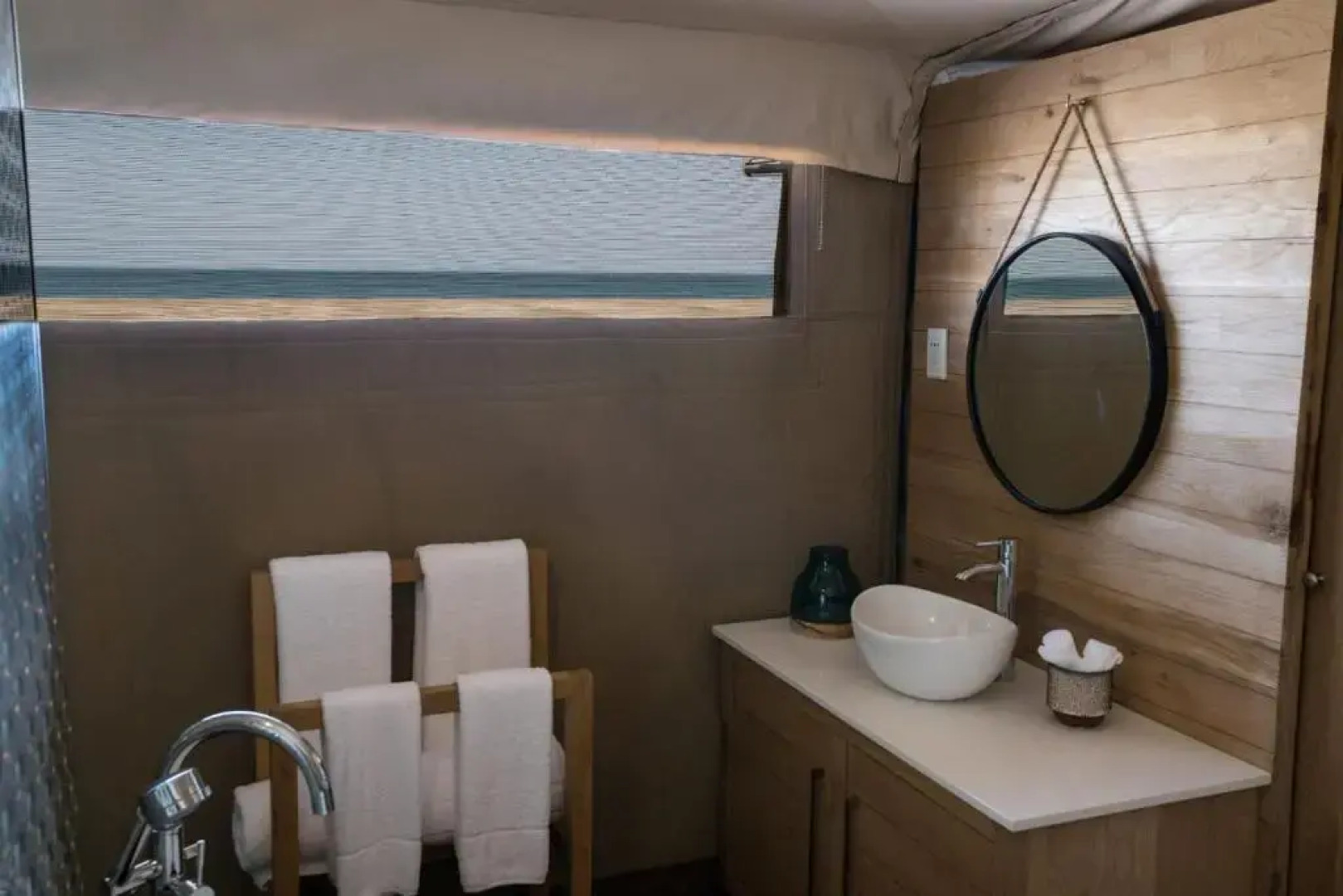 Kingfisher Retreat By Sharjah Collection