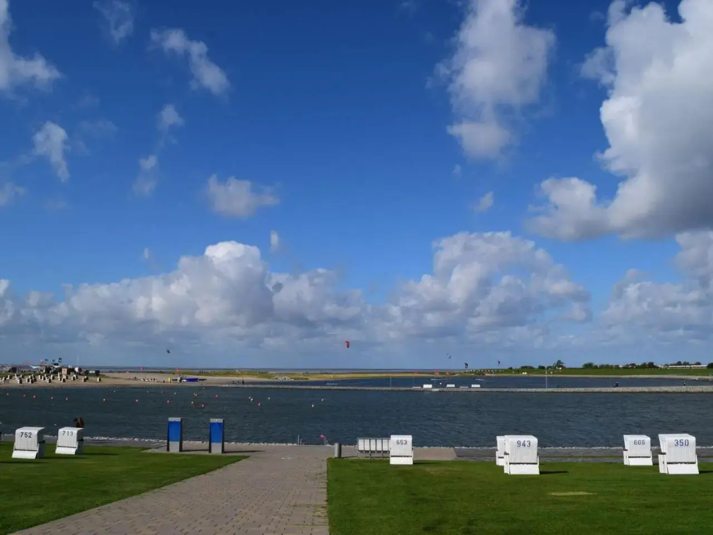 Bungalow in Warwerort Near Wadden Sea Park