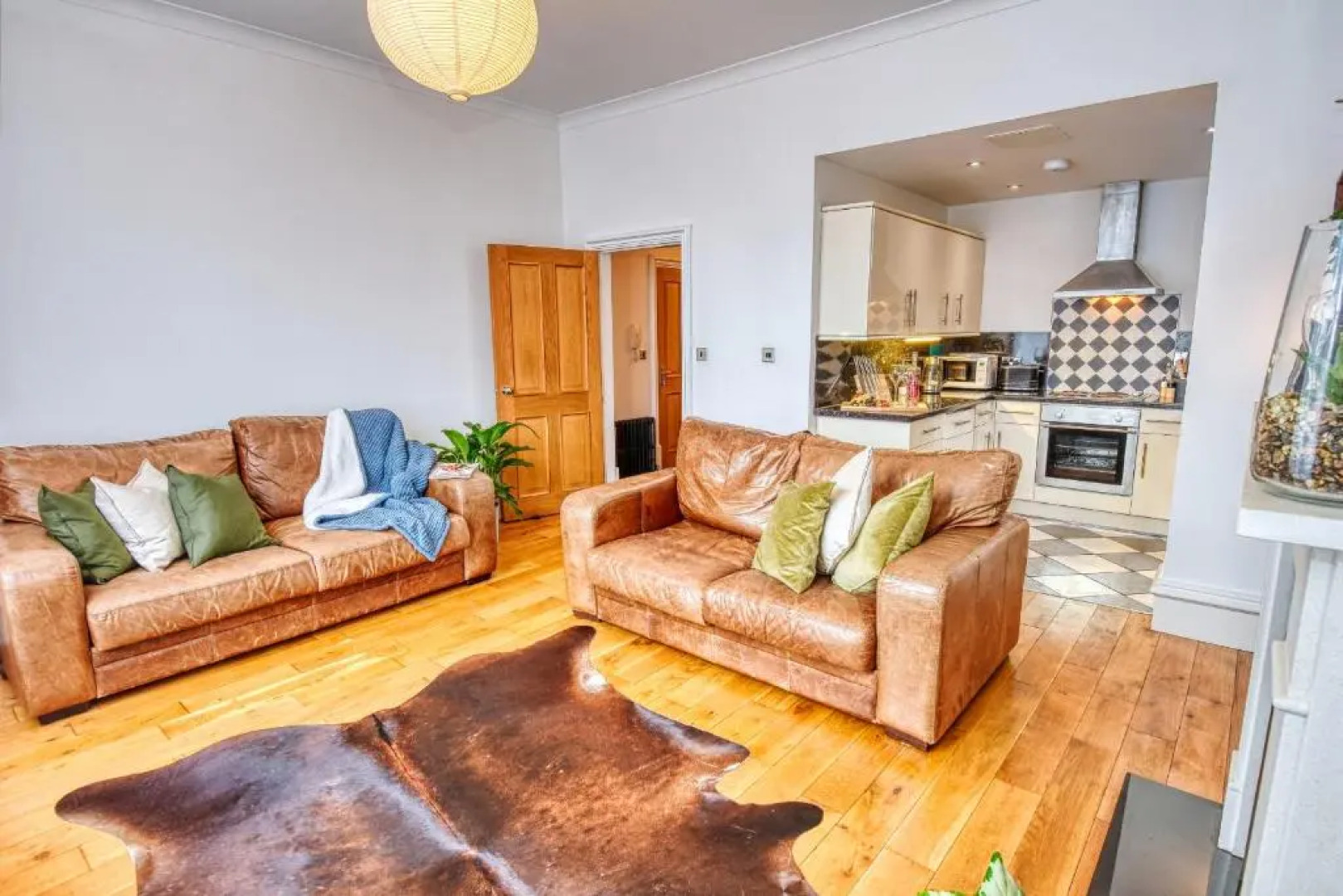 DUDLEY - 1Bed - CORPORATE TRAVEL - PARKING - LONG STAYS