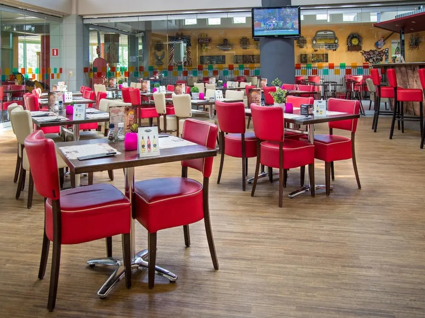 Comfortable Chalet With Microwave in Kempen Region