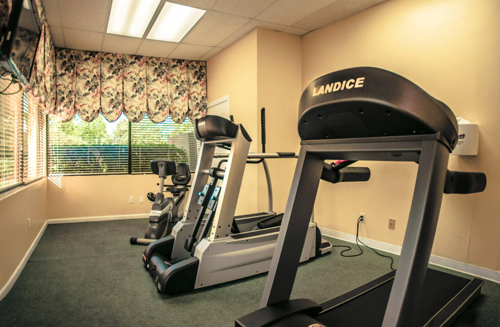 Parc Corniche Condominium Suite Hotel