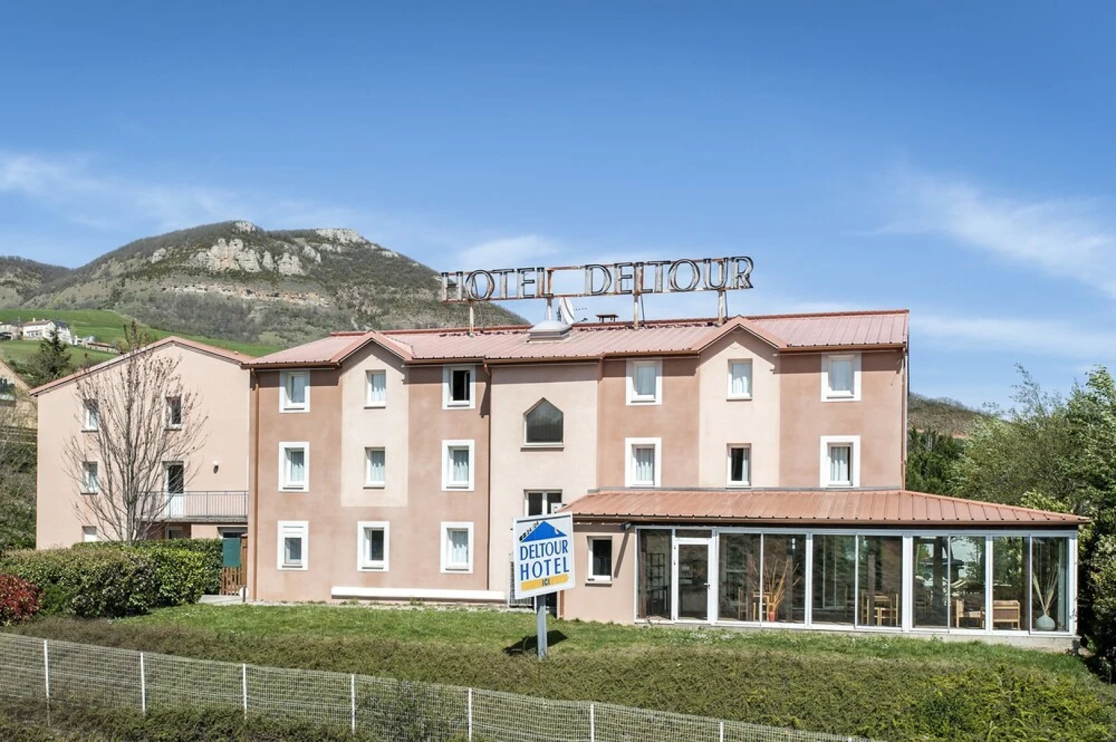 Brit Hotel Essentiel Millau