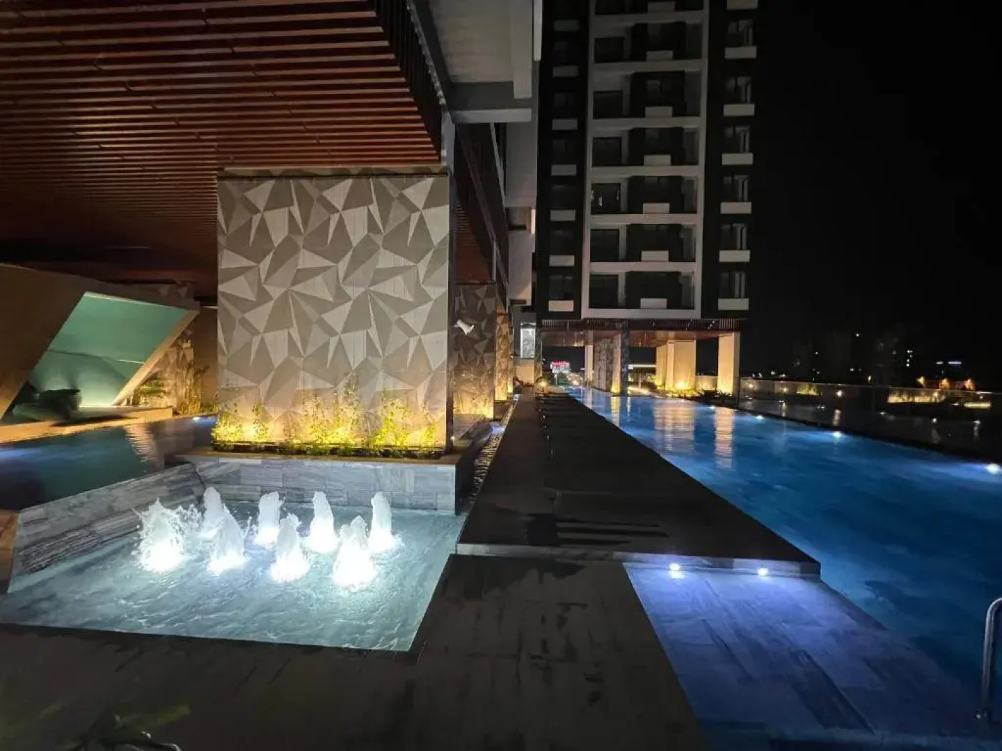 The Emerald Golf View