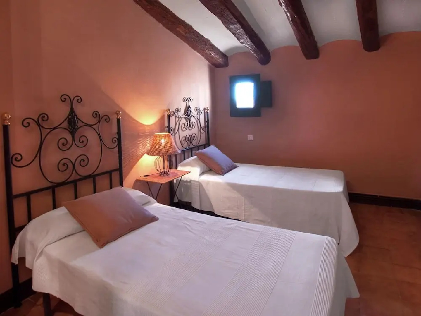 Cozy Cottage in Subirats With Swimming Pool