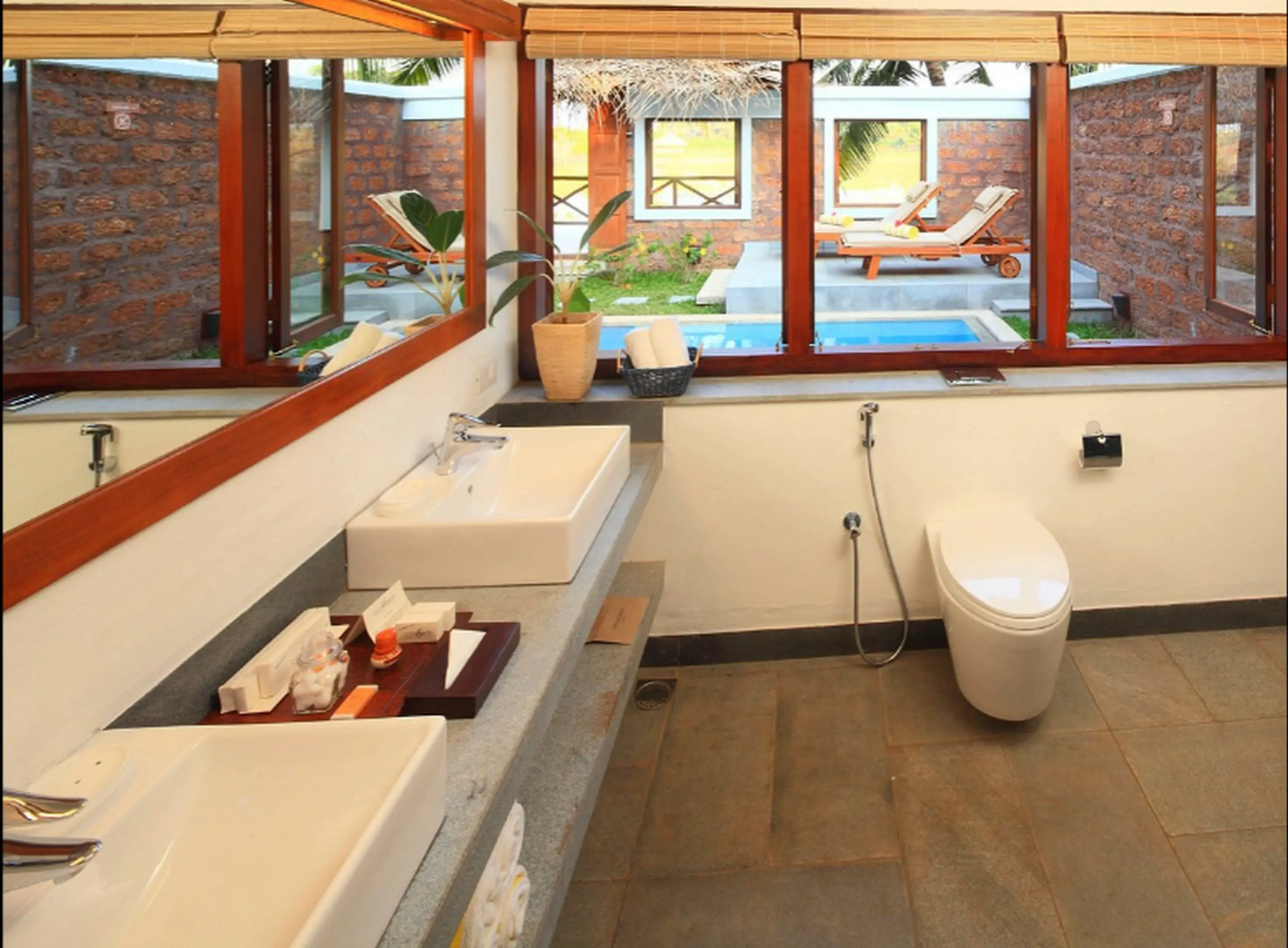 Coconut Lagoon - Cgh Earth