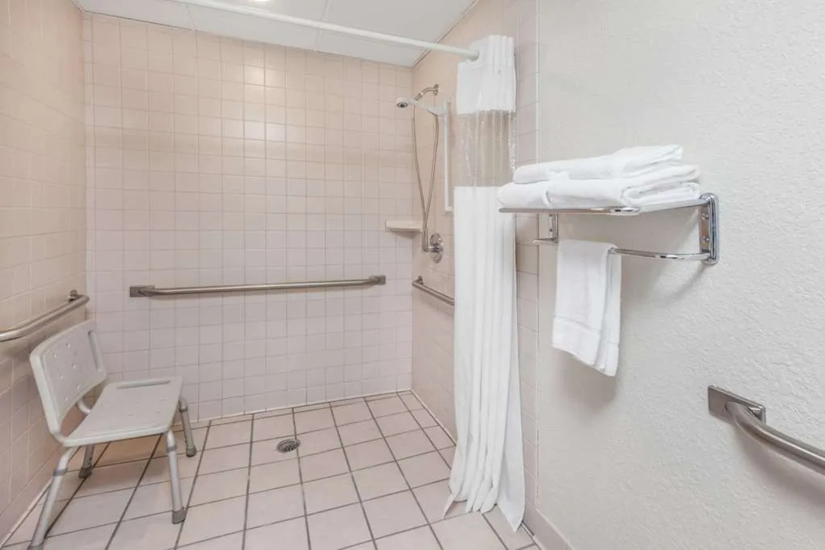 Ramada Grayling Hotel And Conference Center