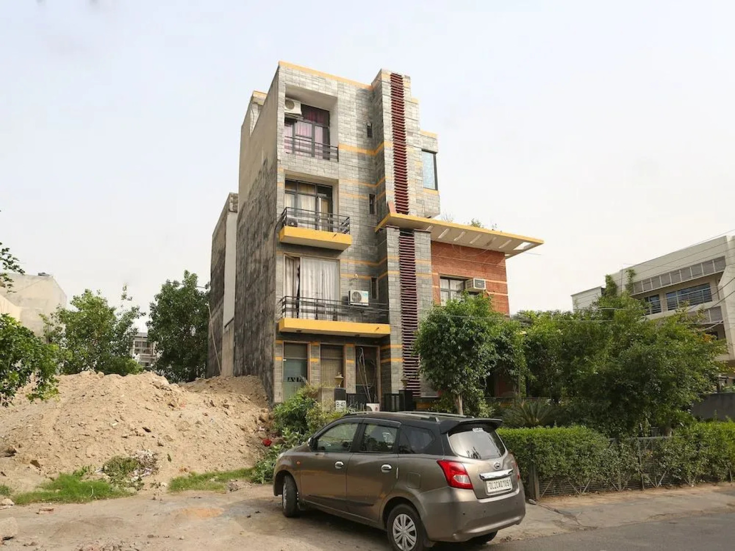 OYO 13592 Royal Stay Inn