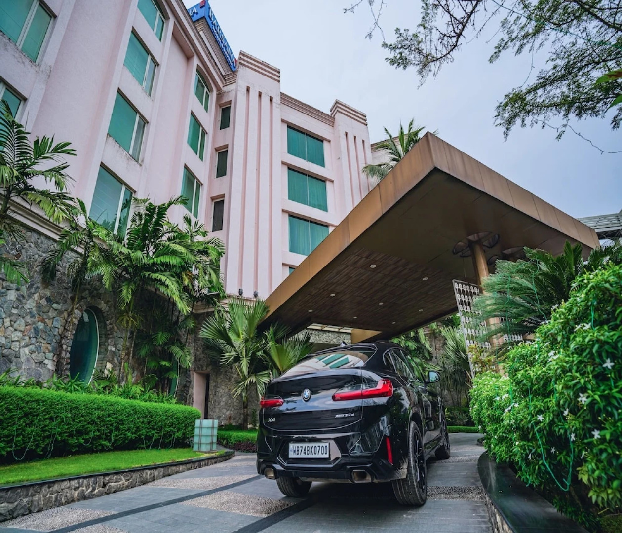 Barsana Hotel & Resort