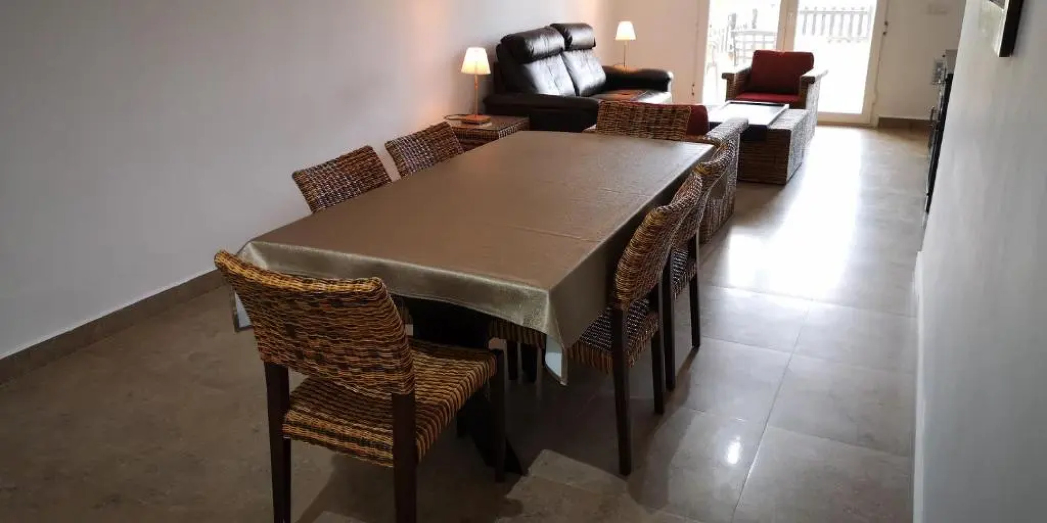 Perle Orientale Saidia Appart Rénové vue sur jardin et sur mer