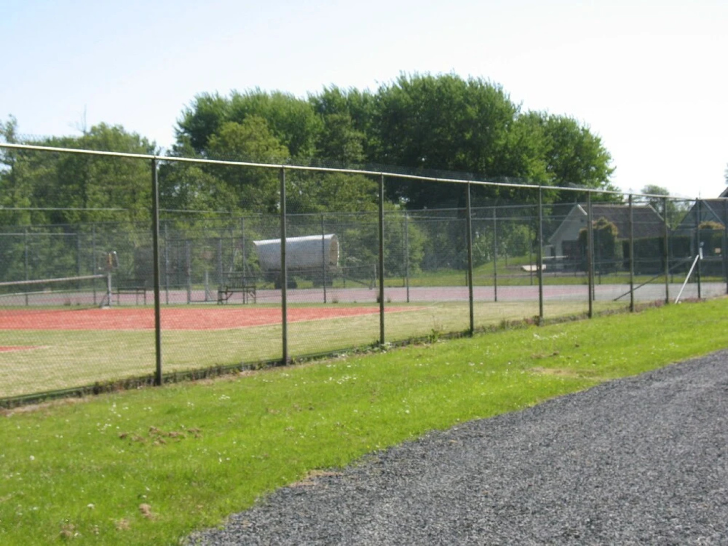 Nicely Furnished Chalet with Oven near Wadden Sea