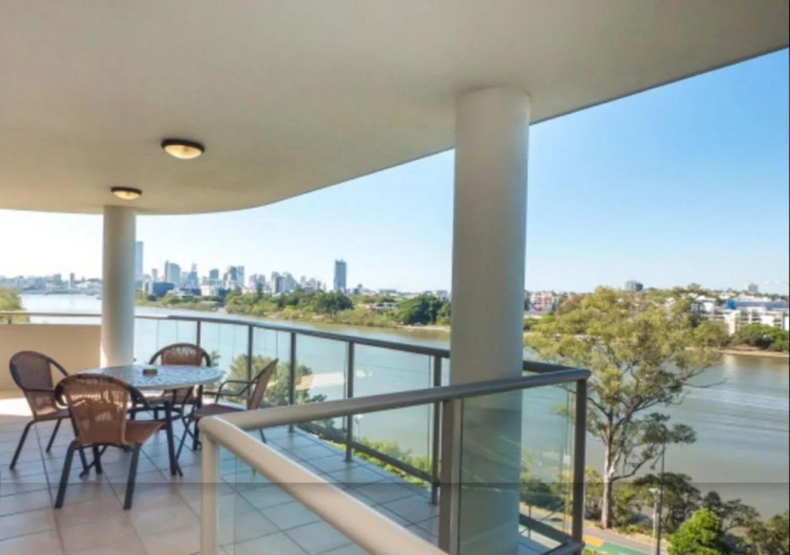 Inn on the Park Apartments