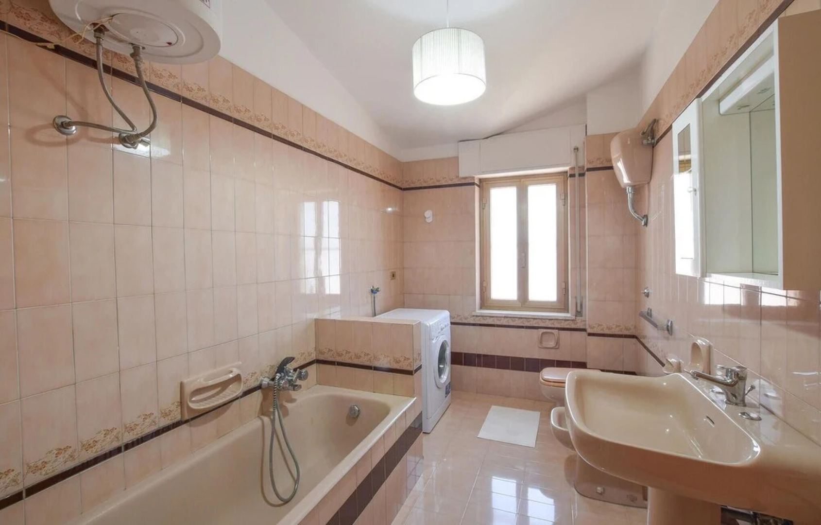 Beautiful Apartment in Marina DI Strongoli With Wifi and 2 Bedrooms