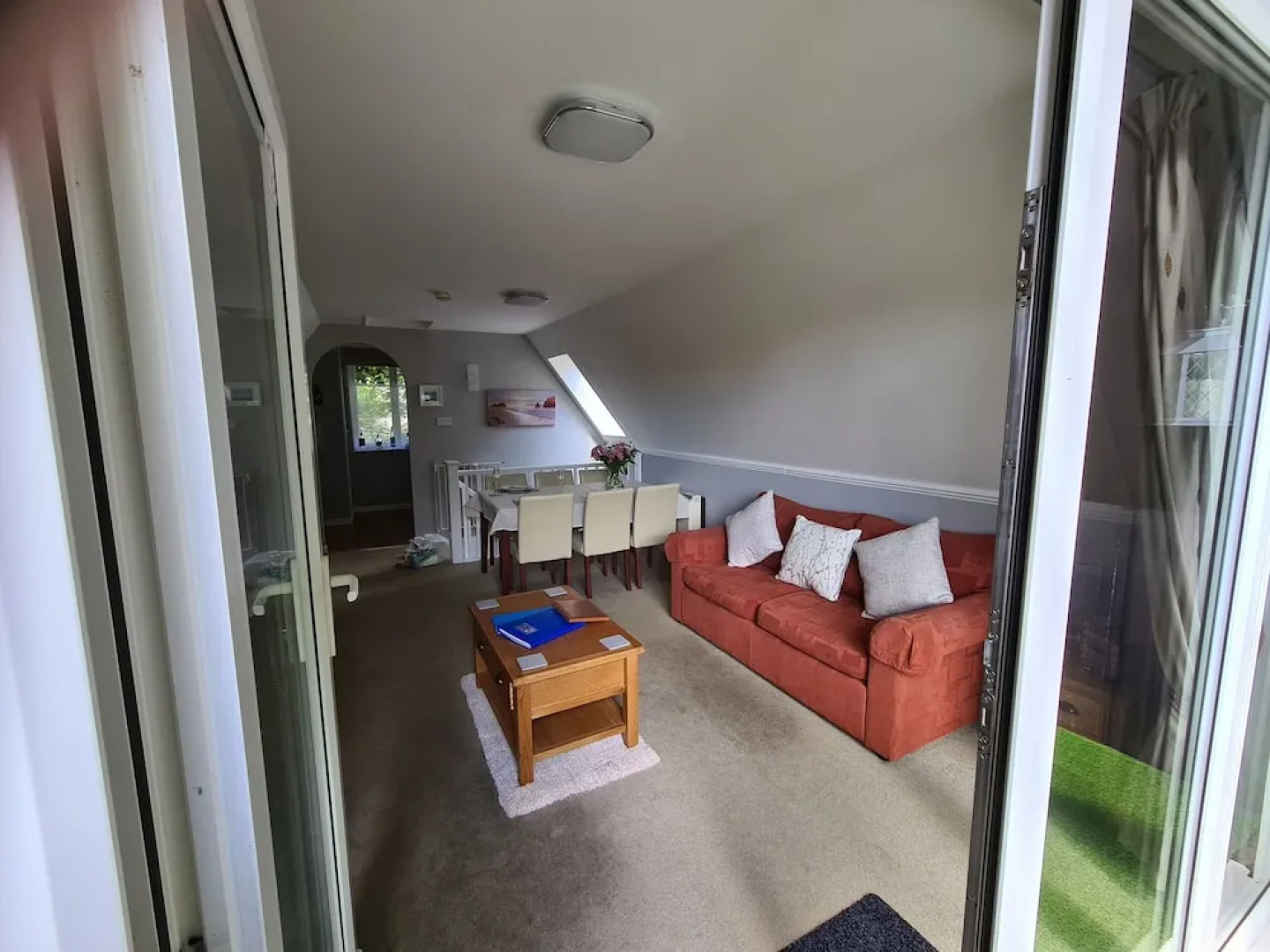 10 Valley View Lodge